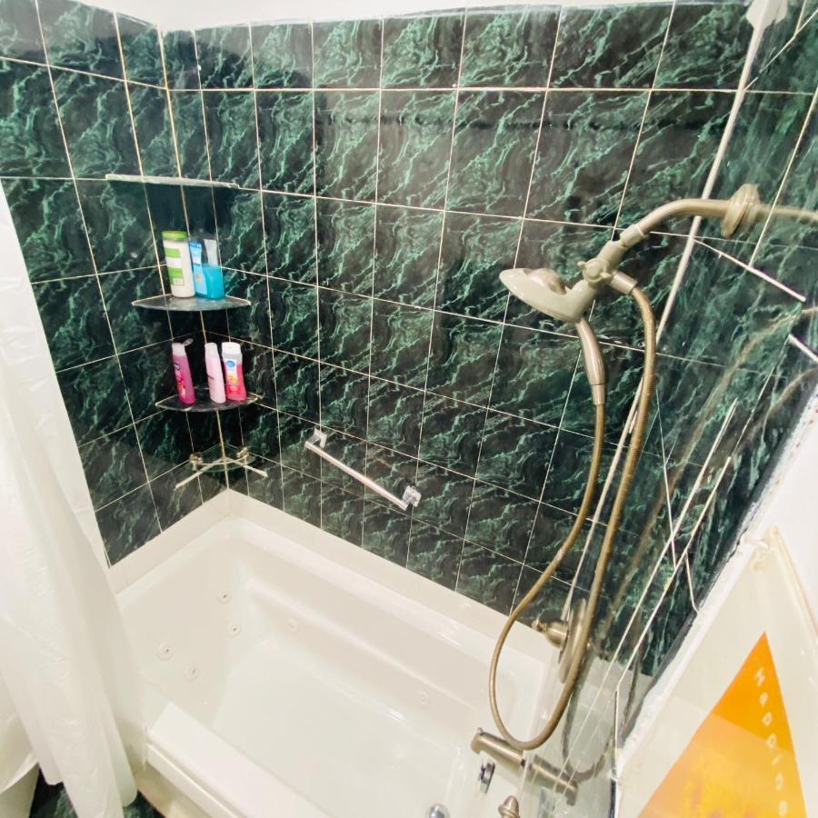 Room With Jacuzzi, Massage Seat, And Parking Space, The Best Choices!! North Bergen Buitenkant foto